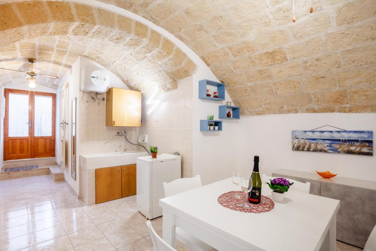Monopoli Heartbeat - Apartment 200M From Sea Bagian luar foto