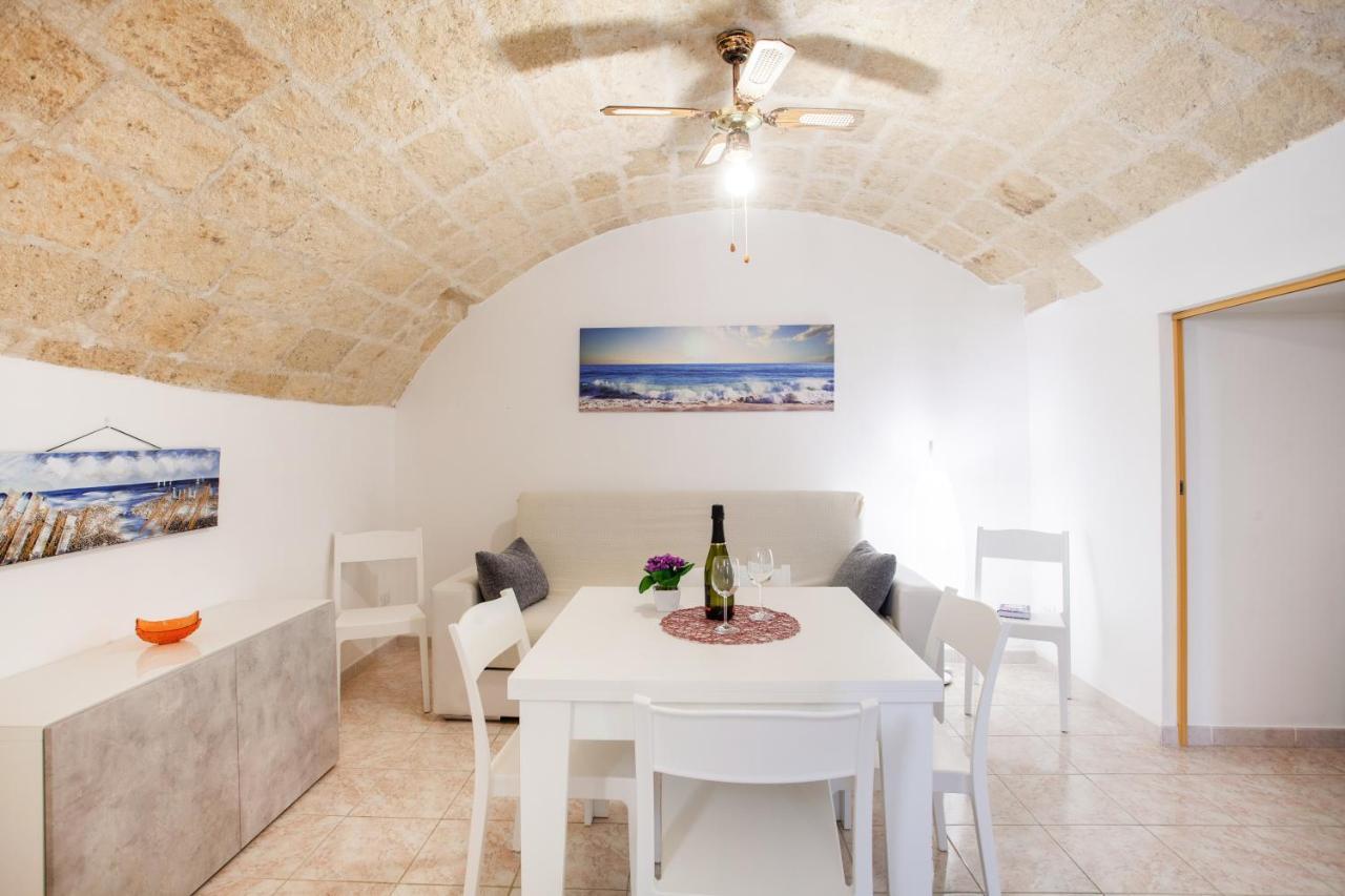 Monopoli Heartbeat - Apartment 200M From Sea Bagian luar foto
