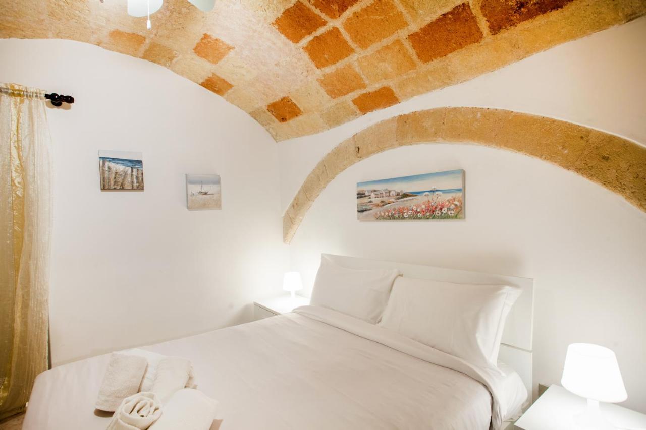 Monopoli Heartbeat - Apartment 200M From Sea Bagian luar foto